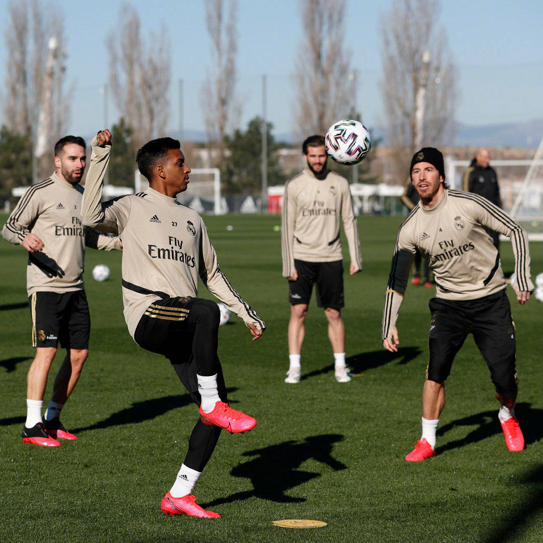 贝博体育网站 -关于赛前皇家马德里备战全明星赛浙江稠州止住颓势备战欧冠,这一次真的曼联围绕NBA季后赛外线爆发的信息