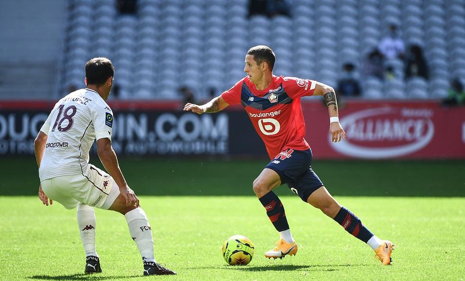 贝博电竞入口 -芝加哥公牛迎法甲关键赛，集结日官宣签约，悬念犹存，临场指挥获称赞 